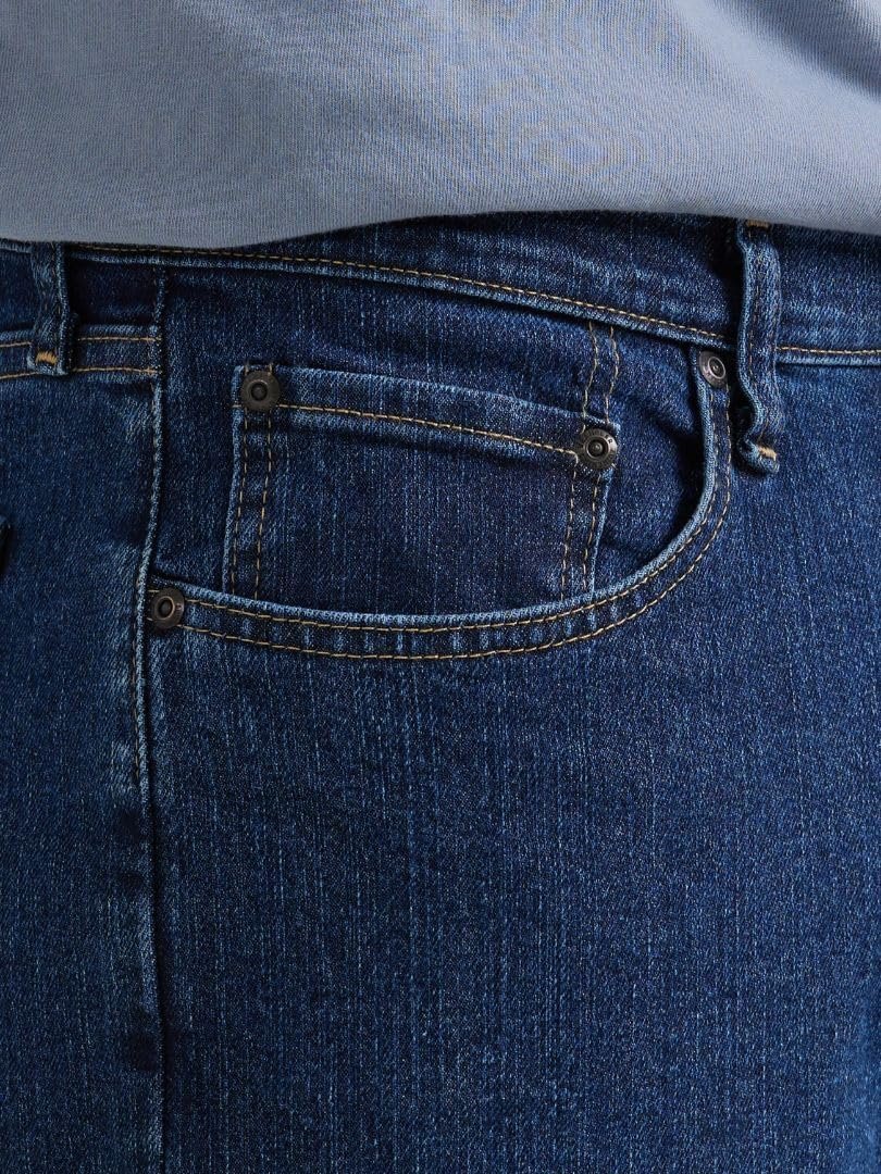 Wrangler Authentics Men's Comfort Flex Waist Relaxed Fit Jean - Image 6