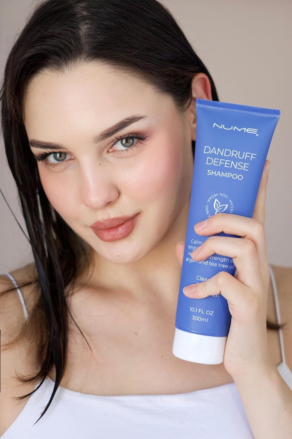 NuMe Dandruff Defence Shampoo, Anti-Dandruff Treatment for Dry, Itchy Scalp, Scalp Treatment, Scalp Care for Maximum Strength, Paraben-Free, Fresh Scent, Safe for Color-Treated Hair - 300 ml - Image 3