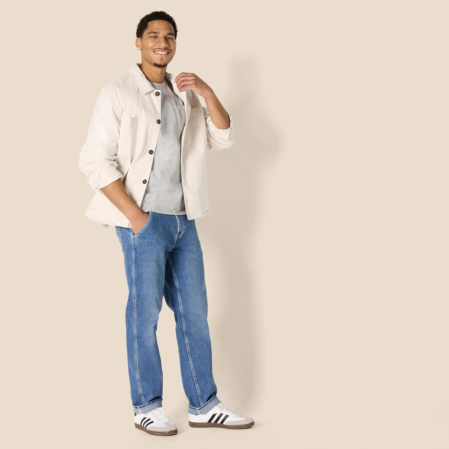 Amazon Essentials Mens Relaxed-Fit Heavyweight Cotton Pocket T-Shirt - Image 5