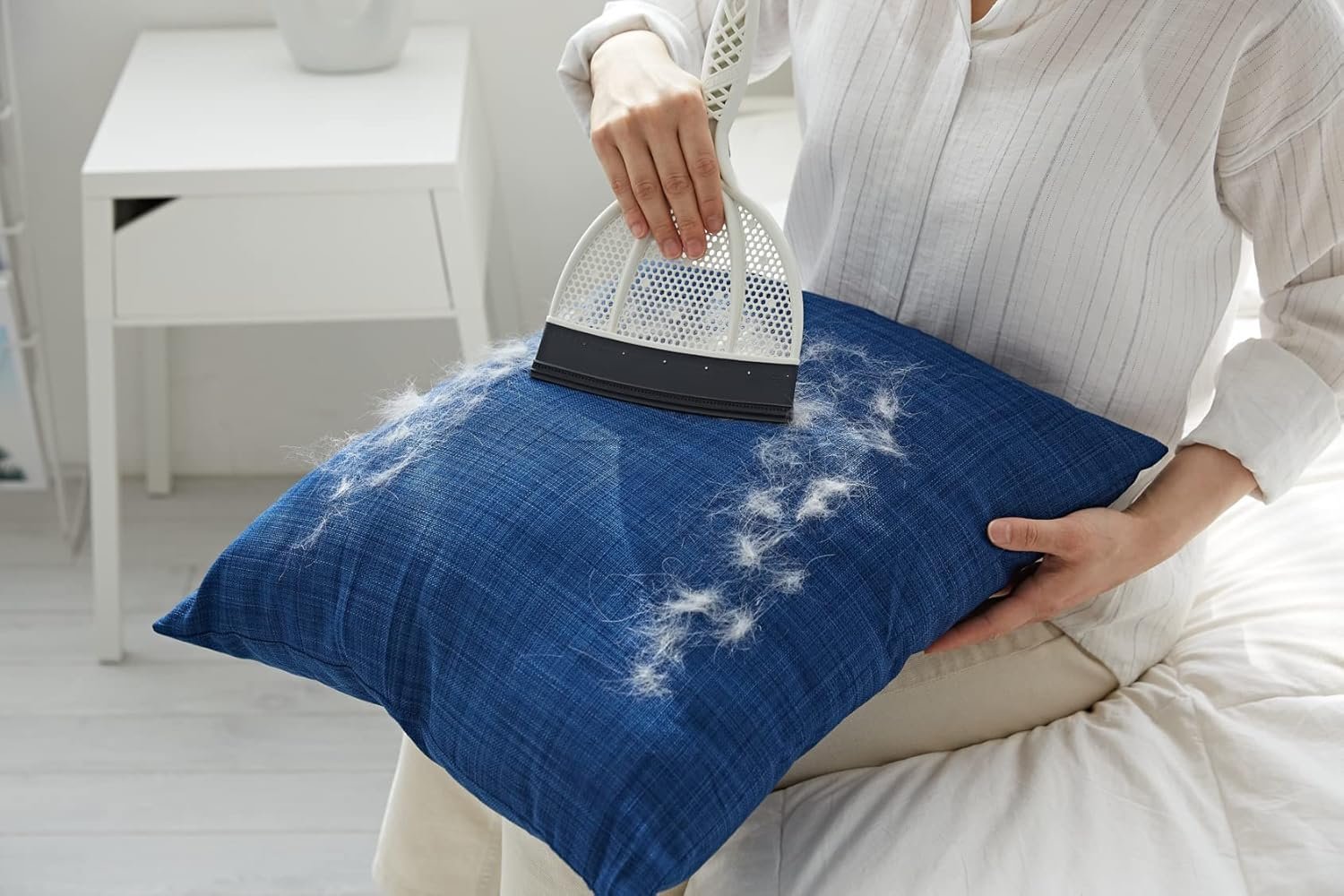 Broombi Silicone Handheld Brush & Dustpan Set - All Smooth Surface Squeegee Sweeper - Ideal for Pet Hair Removal, Wet and Dry Use to Maximize Clean-Up Efficiency - Image 4