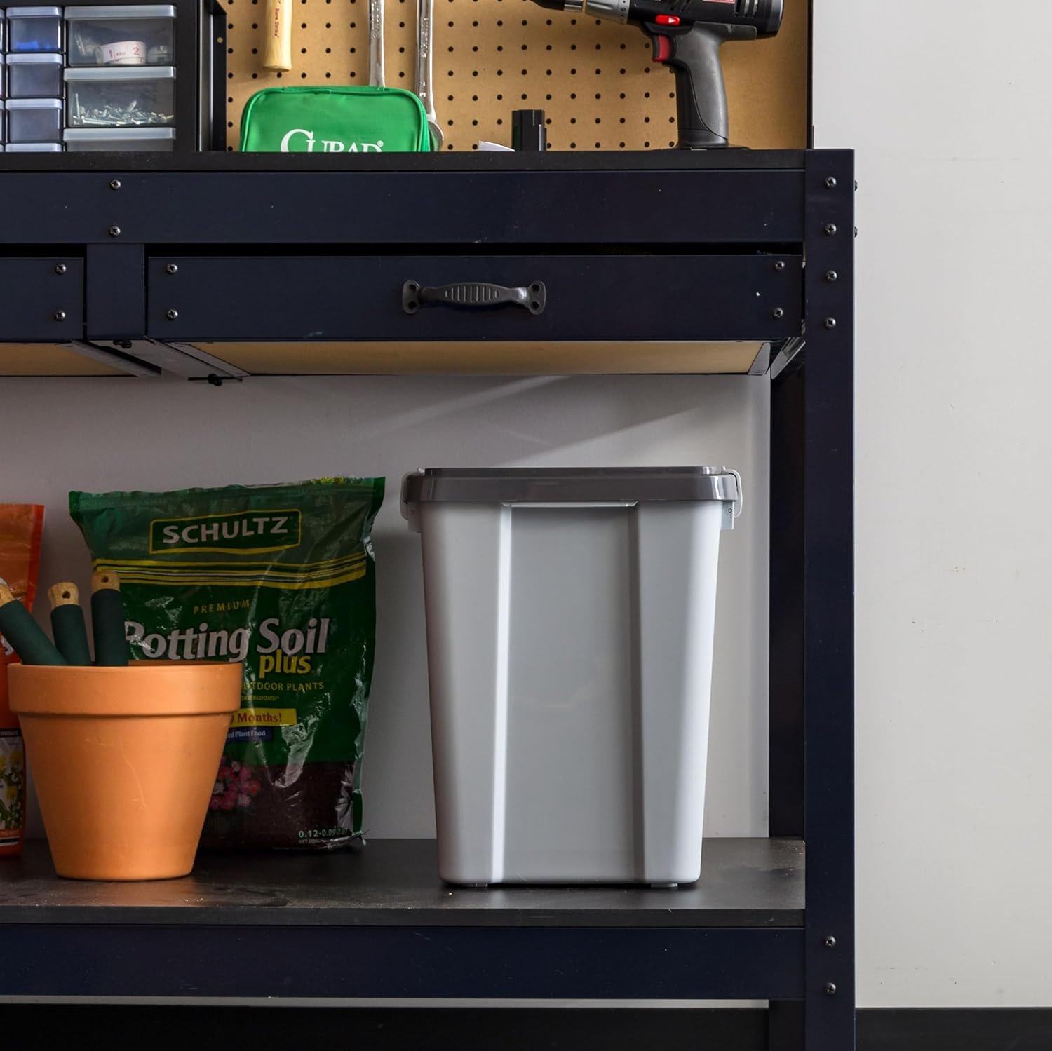 IRIS USA Stackable Dog Food Storage Container with 2 Cup Scoop, 4 Secure Latches, Fits up to 30 lbs, Pet Dry Food Bin, Gasket Seal Lid, BPA Free, Stackable, Easy Measure, Gray/Dark Gray - Image 11